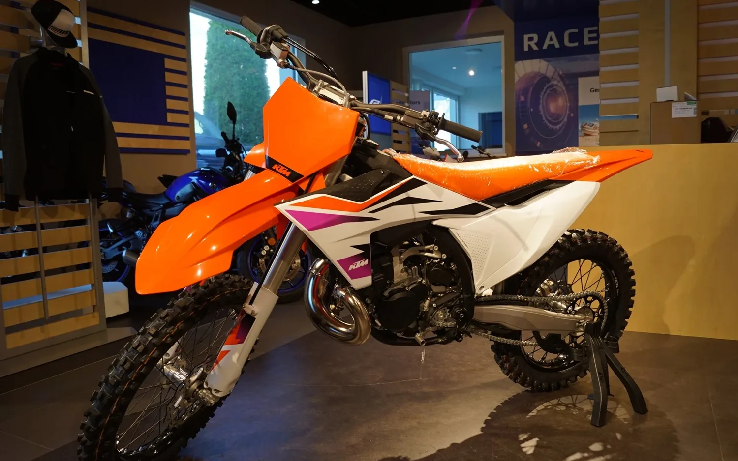 KTM 300 SX — Ansicht 2 von 3