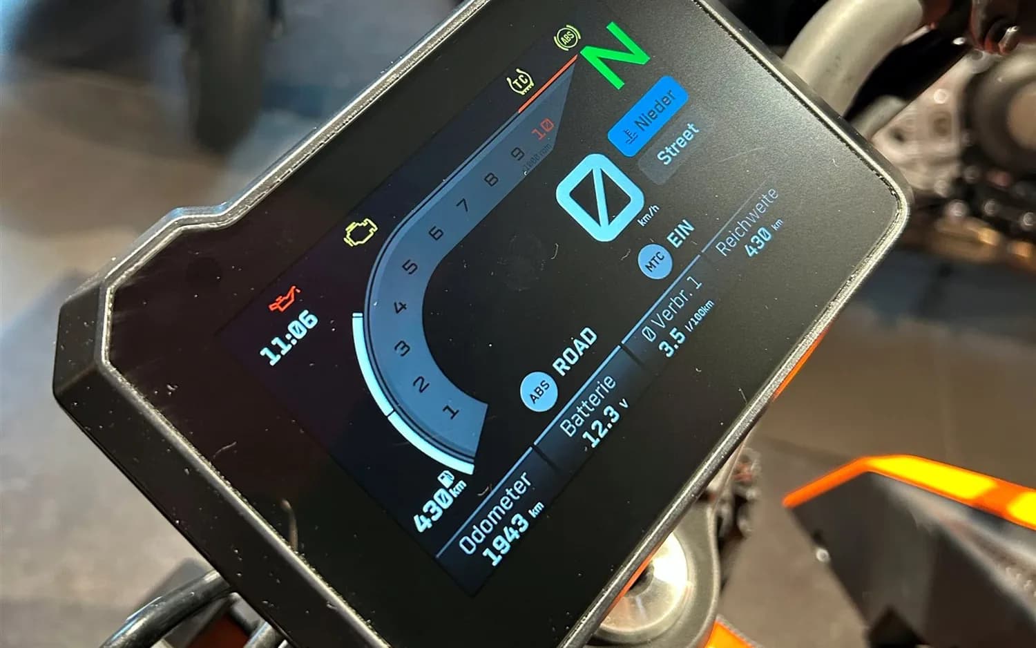 KTM 390 Duke — Ansicht 3 von 3